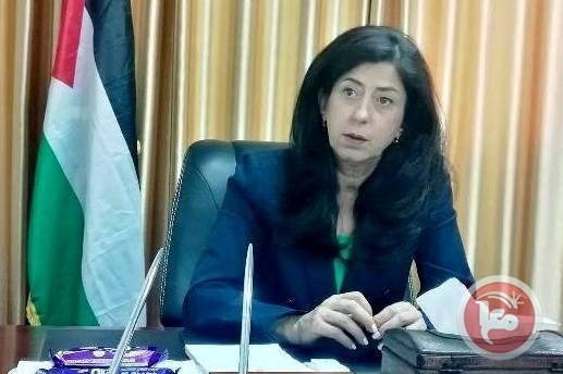 وزيرة الاقتصاد تتابع سير عمل الوزارة في غزة