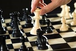 بلدية البيرة تنظم بطولة داخلية بالشطرنج