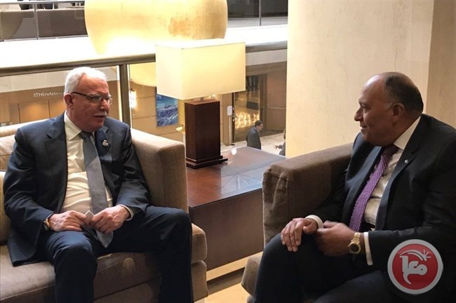 الوزير المالكي يلتقي وزير خارجية المصري سامح شكري