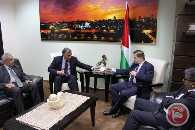 وزير الصحة يجتمع بسفراء الهند والبرازيل وجنوب إفريقيا