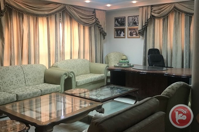 محافظ نابلس يزور منزل الرئيس الراحل أبو عمار في غزة