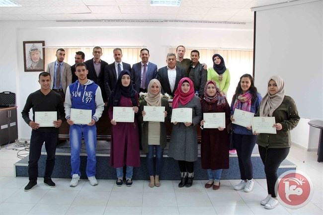 قسم تكنولوجيا المعلومات في كلية فلسطين يعقد لقاء إرشاديا للطلبة