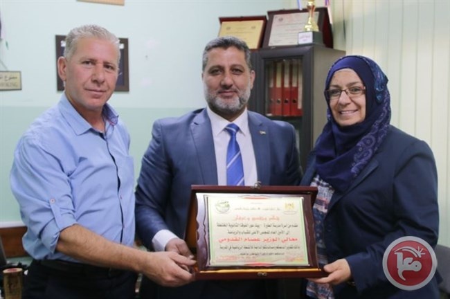 المجلس الأعلى يُقدم مساعدات عينية لمدرسة الطيرة في بيت عور الفوقا
