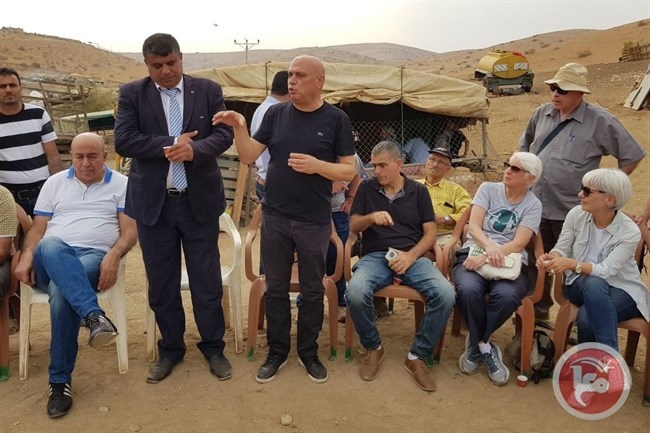 النائب فريج يتضامن مع اهالي عين حلوة بالاغوار