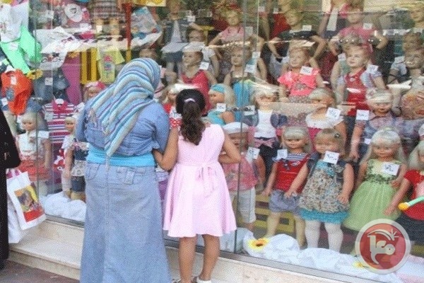 الشرطة الجزائرية تصادر ملابس إسرائيلية