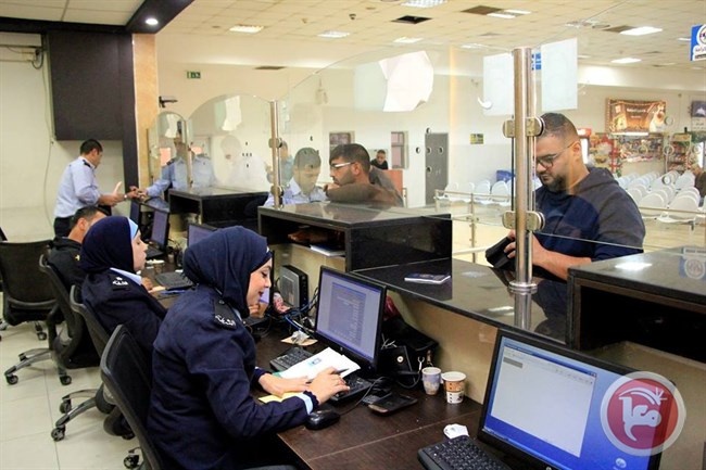 دوام معبر الكرامة خلال العيد