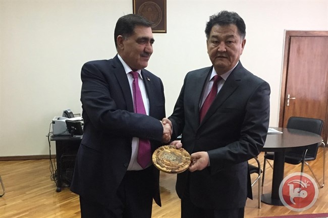 السفير ترشحاني يعقد عدة لقاءات في قيرغيزيا