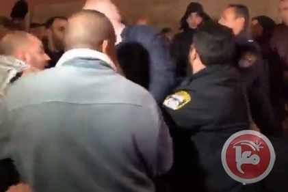 اصابة 26 مواطنا واعتقال 7 خلال قمع اعتصام باب العمود