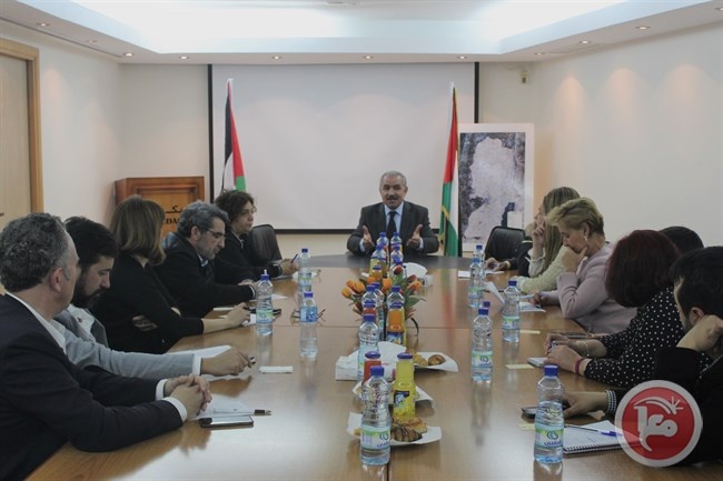 اشتية: الرئيس سيدعو وزراء اوروبيين للاعتراف بدولة فلسطين