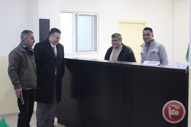 بلدية بيتونيا تطلع على سير العمل في مكتب الداخلية