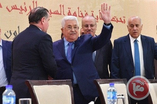 الرئيس: نحن أصحاب القرار وهذا القلم فقط الذي يوقع