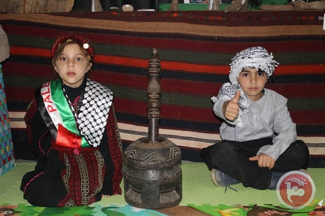 مدرسة بنات مجدل بني فاضل تنظم معرضا تراثيا