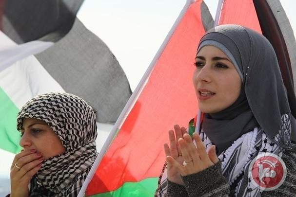 الخارجية: المرأة الفلسطينية شاحذة الهمم