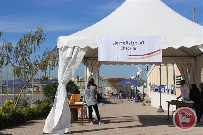 استمرار فعاليات اليوم المفتوح بالجامعة الأميركية في مادبا