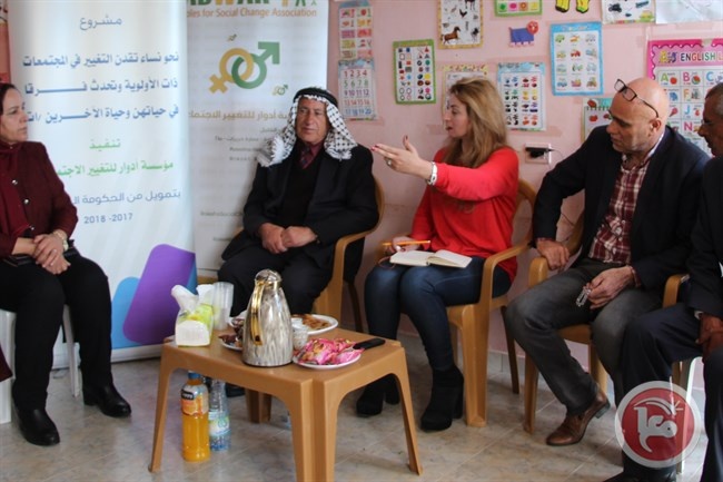 لقاء حواري في بيت جالا لتعزيز دور النساء
