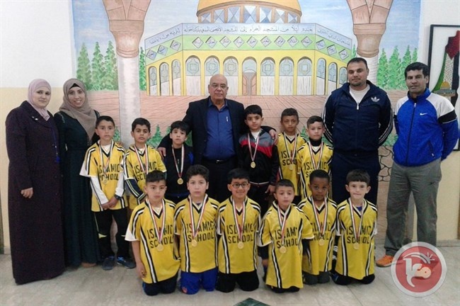 المدرسة الإسلامية تحصد المركز الاول ببطولة كرة القدم المصغرة