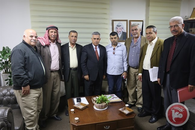 الأعرج يطلع على احتياجات الهيئات المحلية