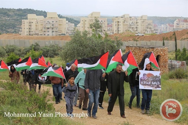 مسيرة بلعين تندد بقانون القومية الاسرائيلي العنصري
