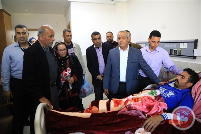 &quot;الشعبية&quot; تتفقد أوضاع جرحى مسيرة العودة