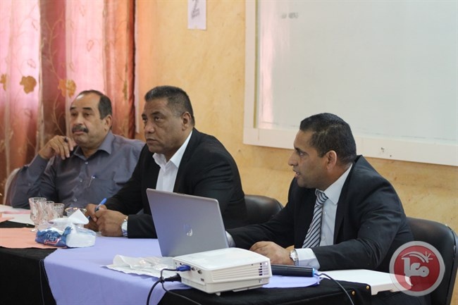 جمعية القمر تعقد لقاء يجمع بلدية اريحا بالمواطنين
