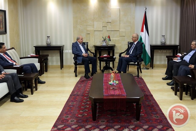 الحمد الله يستقبل رئيس الوزراء الأردني الأسبق