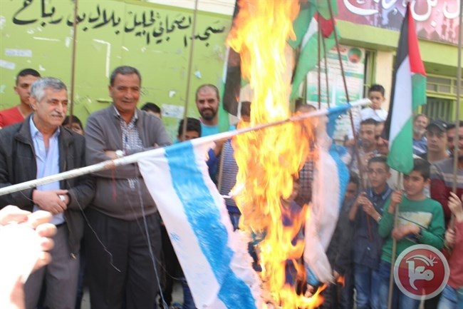 المخيمات في لبنان تنتفض في جمعة رفع العلم الفلسطيني