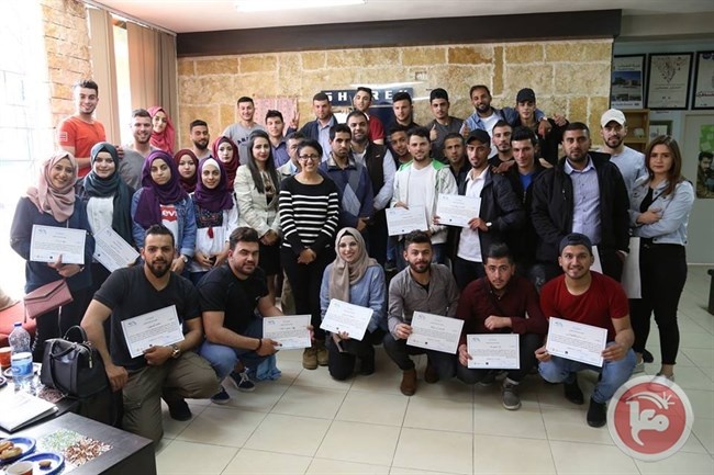 &quot;شارك&quot; وجامعة القدس تختتمان معسكر القانونيين الشباب الأول