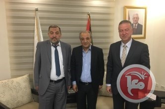 بلدية وغرفة الخليل يلتقيان اللواء ماجد فرج