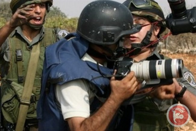 التجمع الإعلامي: استهداف الصحفيين تجاوز خطير للمواثيق الدولية