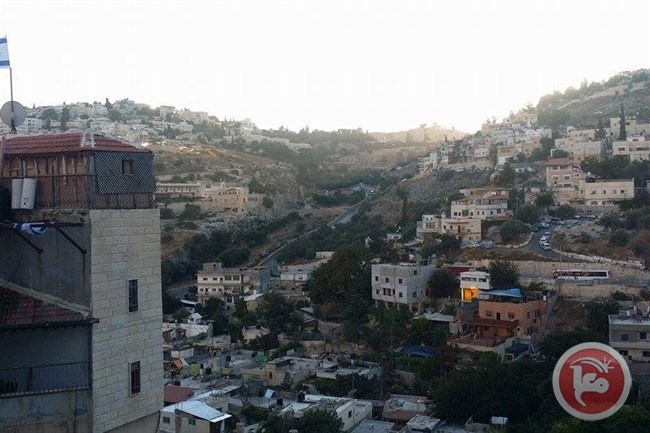 تسليم مقدسي قرارا بإخلاء منزله في بلدة سلوان