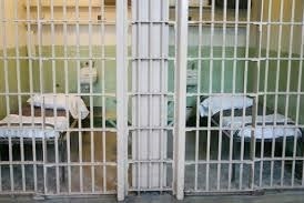 حالات مرضية صعبة داخل ما يسمى عيادة سجن الرملة