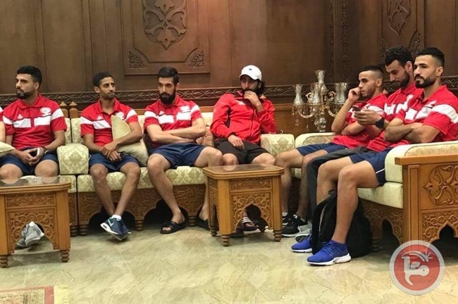 المنتخب الوطني لكرة القدم يصل الكويت