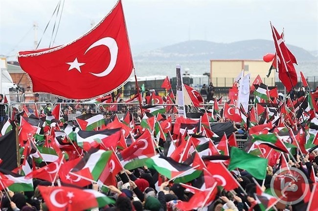 عشرات الاف الاتراك يتضامنون مع القدس