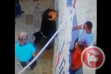 فيديو- القبض على شخصين اعتديا على رجل دين