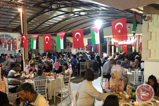 الجاليه الفلسطينية في اسطنبول تنظم إفطار المقلوبة السنوي