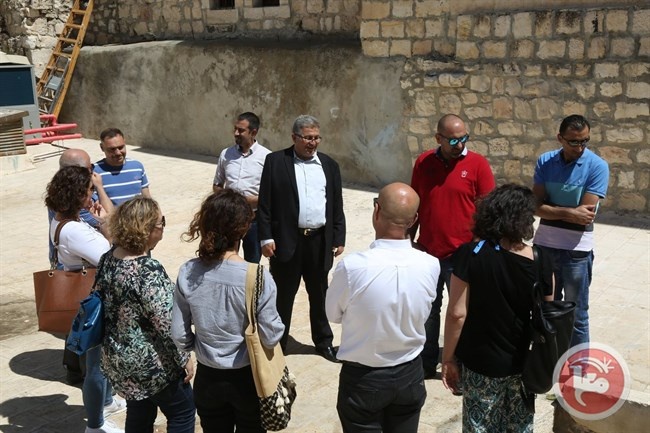 أبو كشك يتفقد مشروع حماية الموروث الثقافي في البلدة القديمة بالقدس