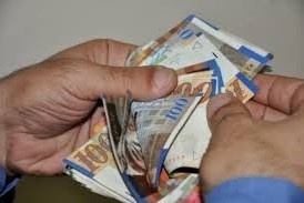 عُمان تتبرع بمساعدات نقدية للأسر المحتاجة بغزة