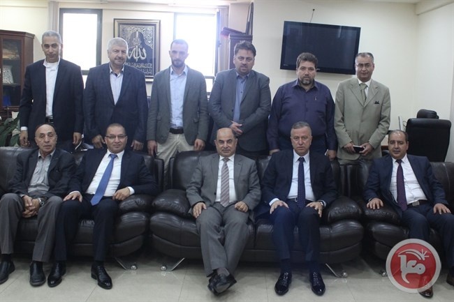 غرفة الخليل واتحاد البلاستيكية يبحثان سبل التعاون المشترك