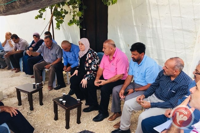 غنام تتفقد أهالي بلدة كوبر