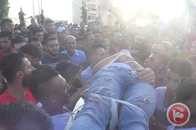 اصابة شاب سقط عن علو في بيت امر