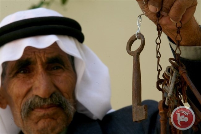 الشعبية: منح شعبنا حقوقه المدنية يفشل مشاريع التوطين والتهجير
