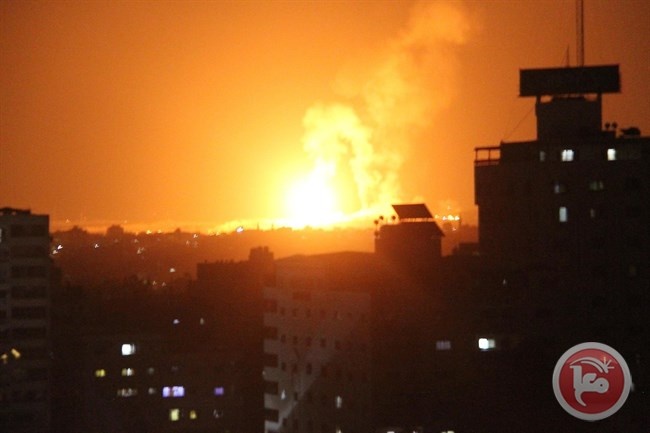 الاحتلال يقصف موقعين للقسام في قطاع غزة