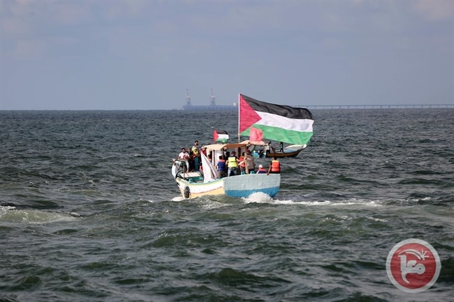 الاحتلال يفرج عن صياد اعتقله مطلع الشهر ببحر غزة