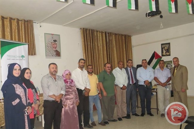 المركز الفلسطيني ينفذ ورشة مع أصحاب المشاغل والمصانع في يطا
