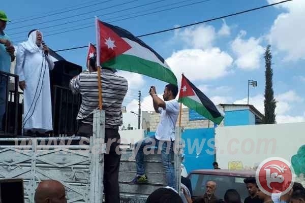مسيرة في مخيم الوحدات تنديدا بالقرار الأمريكي