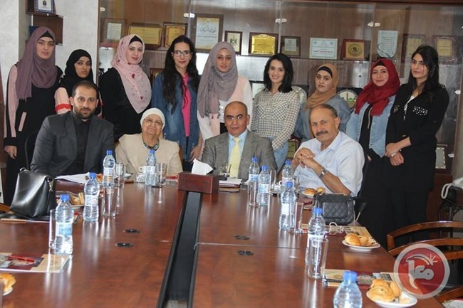 جامعة فلسطين الأهلية تستقبل وفدا من الجمعية الخيرية المتحدة