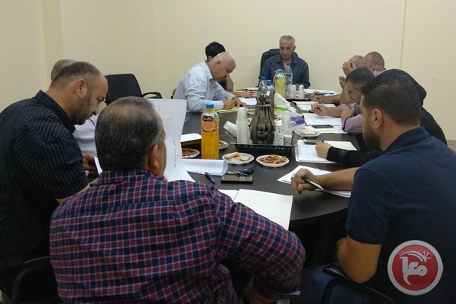اللجنة الاقليمية للتنظيم والتخطيط العمراني تعقد جلستها بقلقيلية