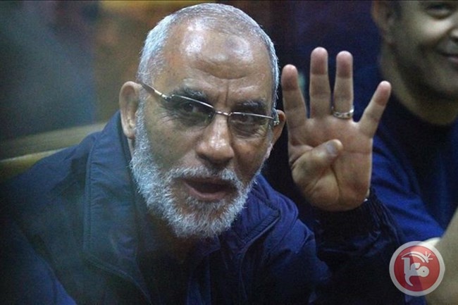 مصر- المؤبد لمرشد الإخوان في قضية حكم فيها بالإعدام سابقا‎