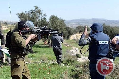 نقابة الصحفيين: 78 انتهاكا احتلاليا والرصاص الحي يستهدف الصحفيين
