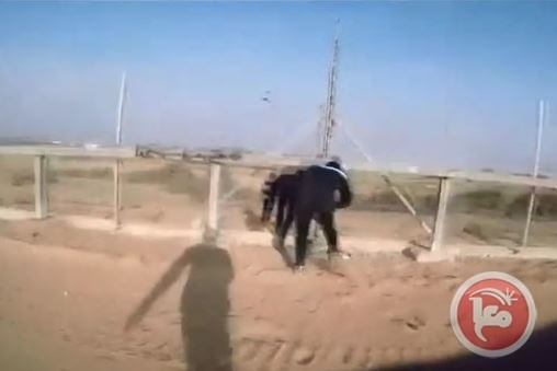 فيديو- شبان غزة يعبرون السياج الفاصل